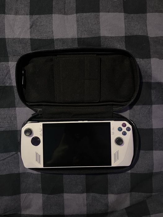 Asus  Rog Ally Z1 Extreme