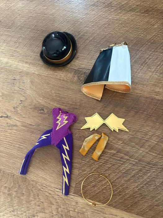 Sprzedam lalkę LOL omg