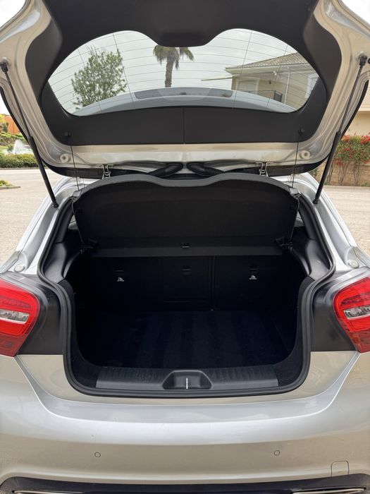 Mercedes A180d AMG Auto (DCT 7) | 2018 | Nacional | 125.000 km | Full Extras