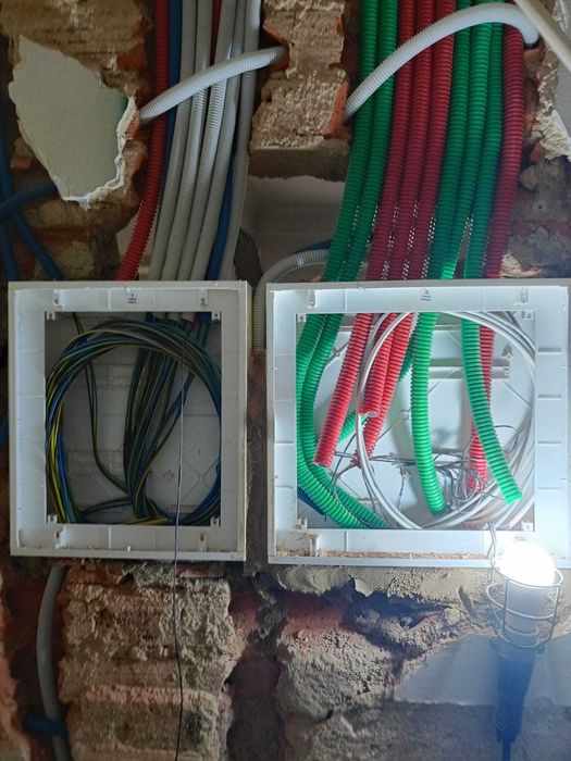 Eletricista certificado pela direção geral de energia