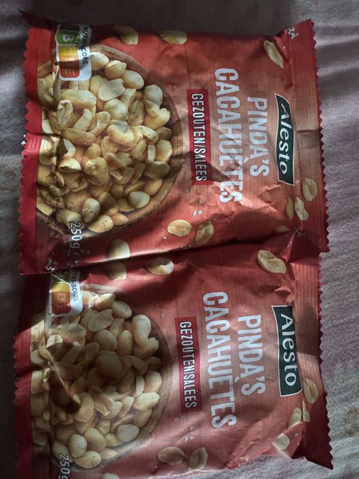 Горіхи солені арахіс