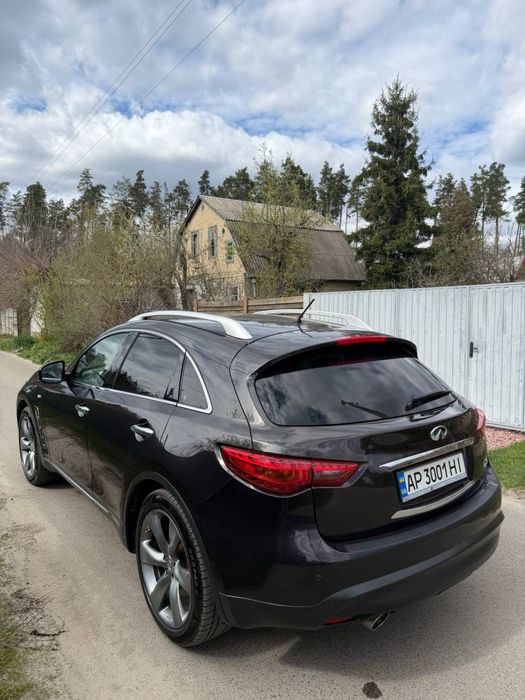 Продам Infiniti fx35