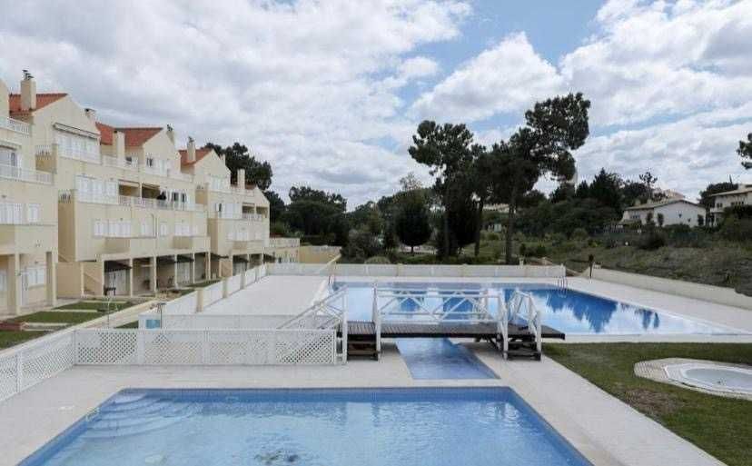 Moradia V4 condomínio privado em Sol Troia ( Férias ou Fim de semana )