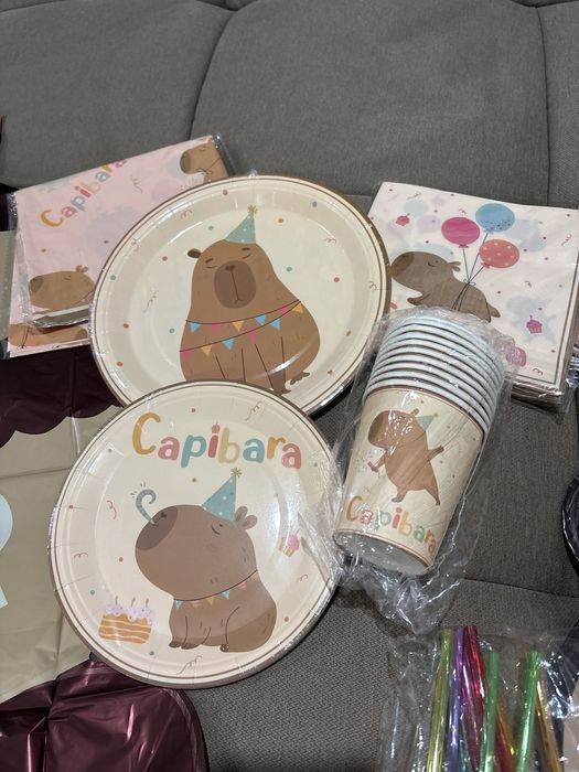 Набір для святкування дня народження з капібарою