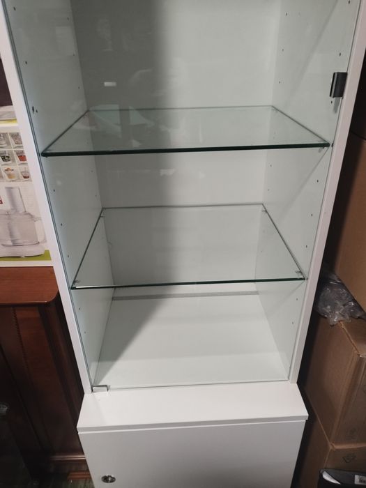 Móvel vitrine 185€