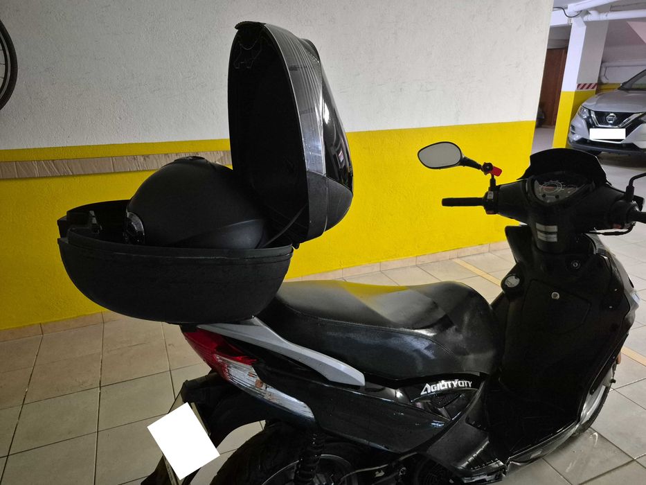 Kymco Agility 125 (2017) · 26mil km · Único dono + capacete e extras