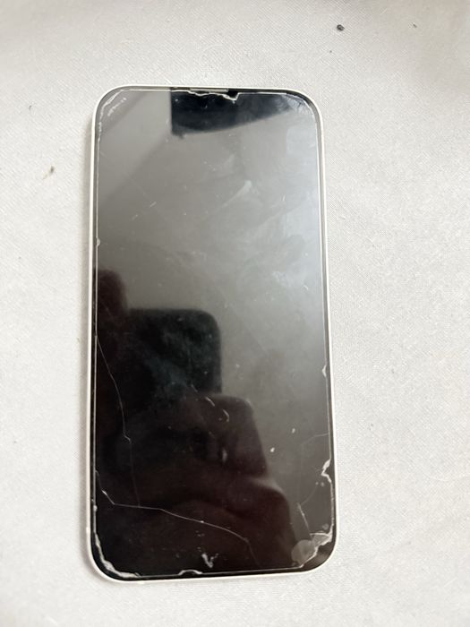 apple iphone 13 white