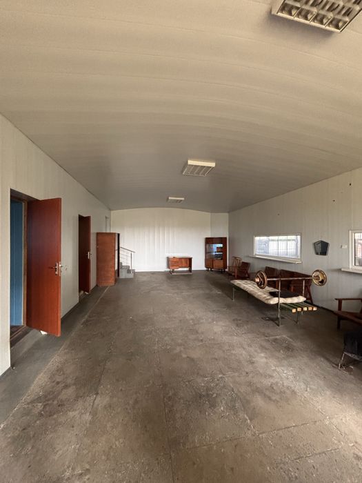 Продаж перша лінія  300квт площа 1020м2 земля 1.81га залізн.гілка