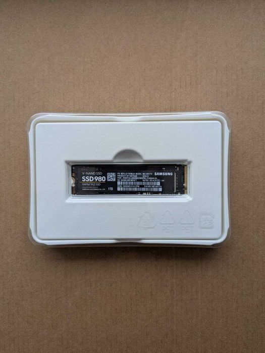 Samsung SSD 980 1TB NVMe M.2 PCIe 3.0. практично нова, ще діє гарантія