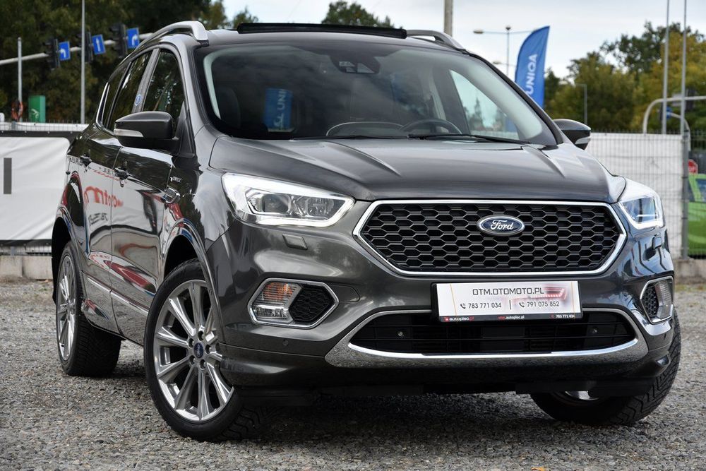 Ford Kuga VIGNALE FUL LED skóra grzane fotele navi. Idealny EL.HAK