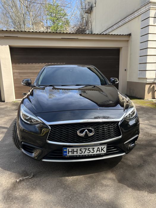 Продам Infiniti QX30