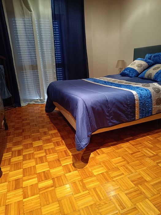 Quarto sesimbra disponivel