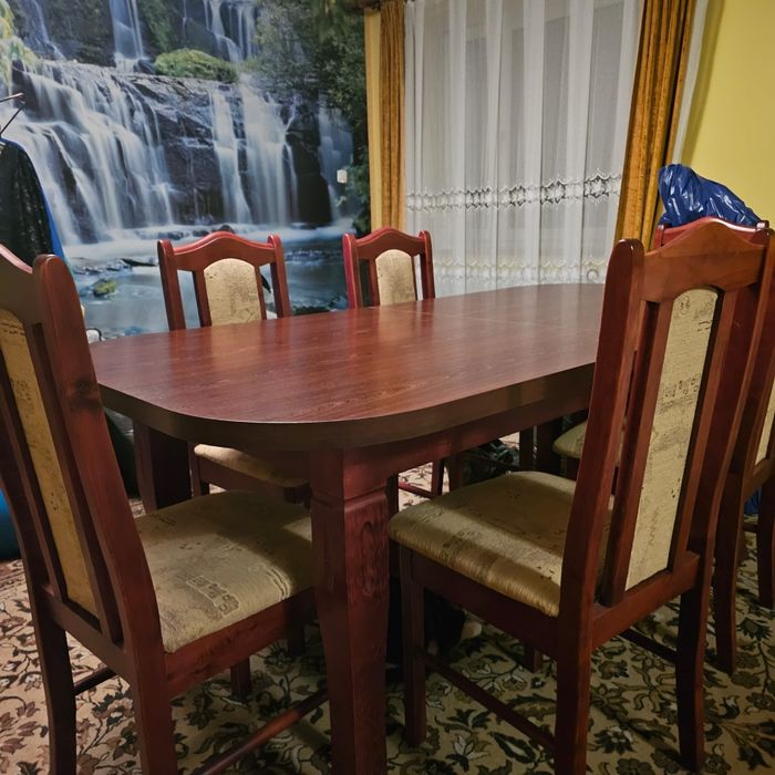 Stół drewniany rozkładany  + 8 krzeseł