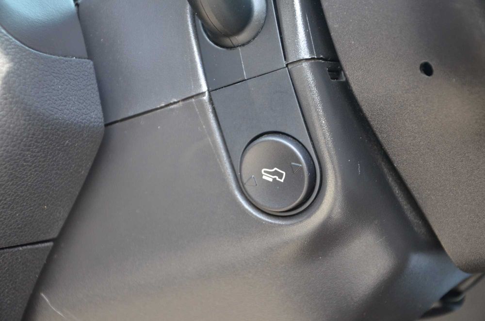 Продам FORD EXPLORER 2013 года выпуска