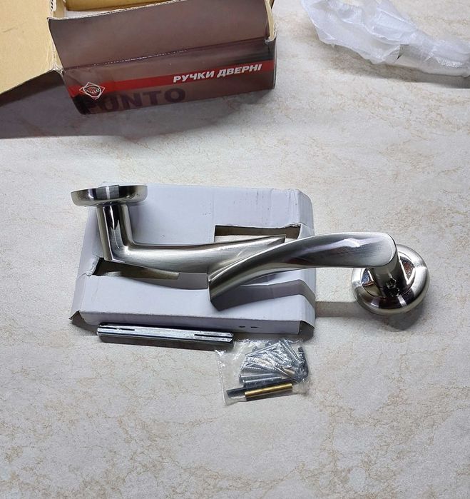 Дверні ручки PUNTO (нові) комплект на дверь
