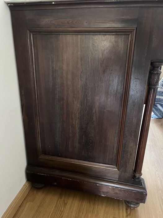 cómoda com pedra em mármore