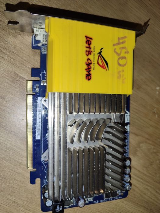 ASUS GeForce 8600 GT Silent.
