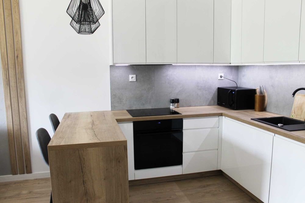 Komfortowe 2 pokoje | Klimatyzacja | Balkon | 2 miejsca garażowe