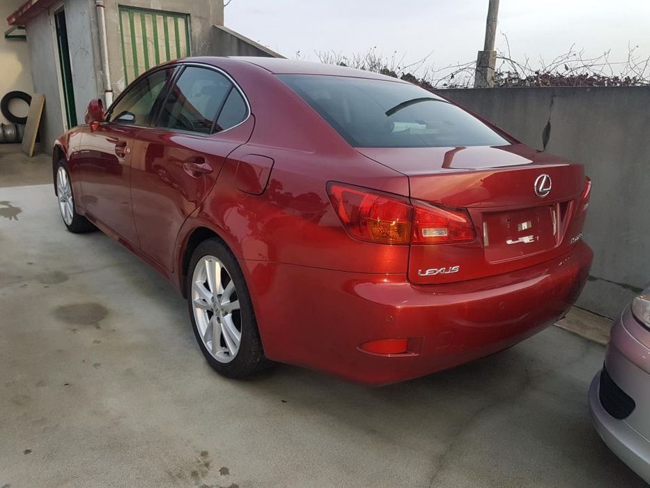 Lexus Is 2009 para peças