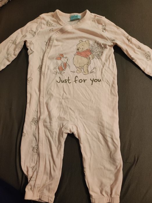 Trzy kombinezony/pidzamki