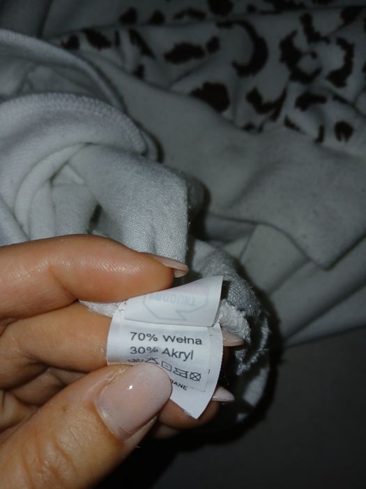 Sweter damski panterka kolor biało brązowy Xana Collection rozmiar uni