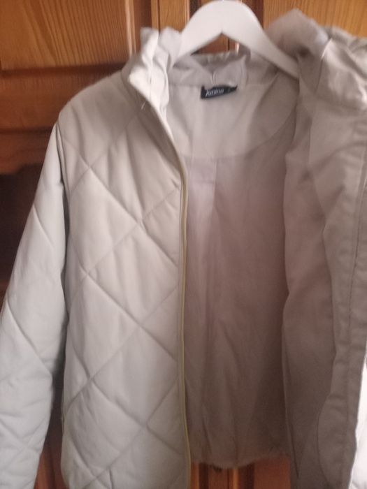 Верхняя женская одежда