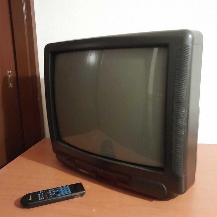 Televisão Mitsai com comando