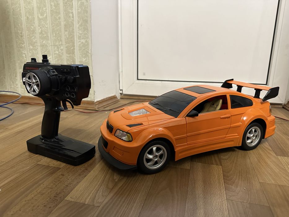 Машинка на радіокеруванні, машинка на радиоуправлении 1/10 BMW
