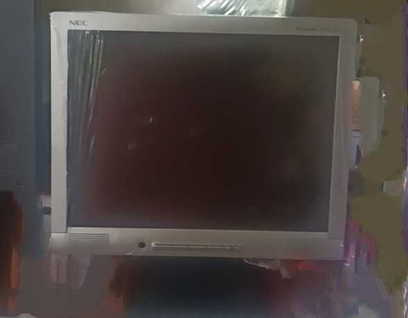 Монитор с встроенными колонками 15" NEC AccuSync LCD52VM