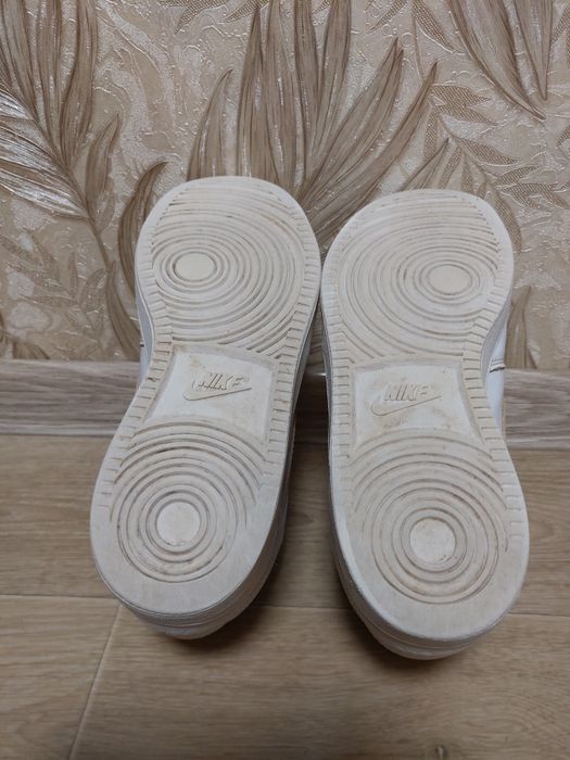 кросівки  Nike оригінальні