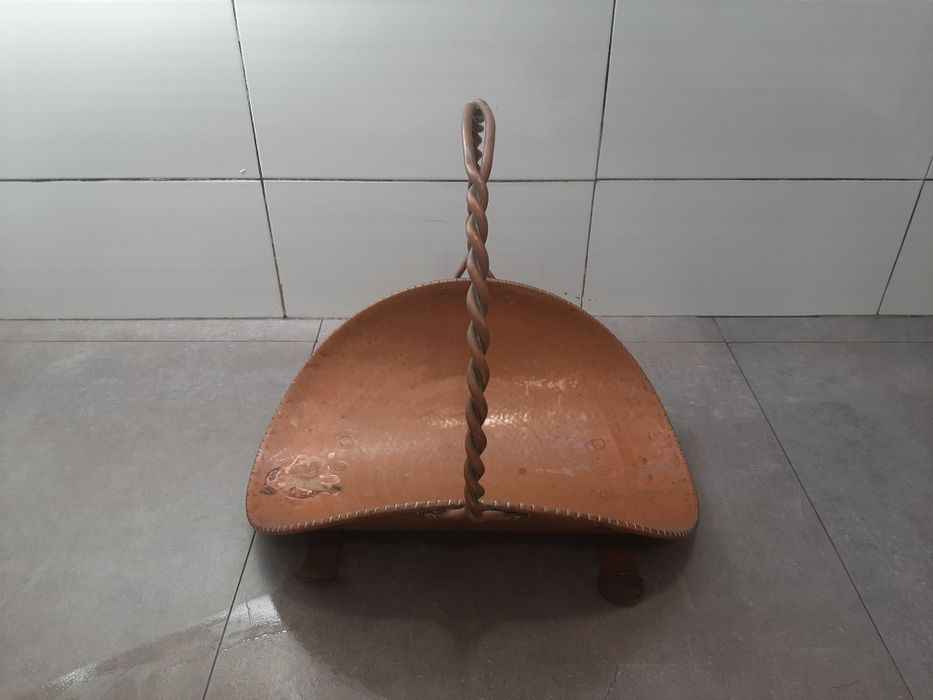 Cesto suporte lenha em cobre