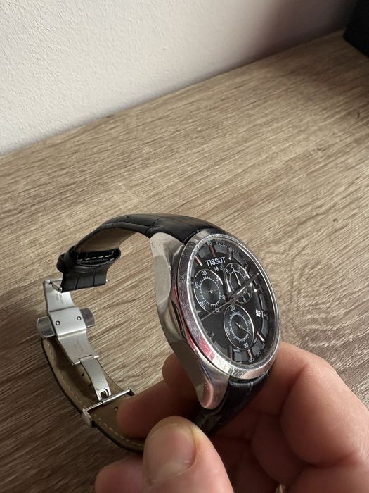 Zegarek Tissot , szkło szafirowe, nowy pasek