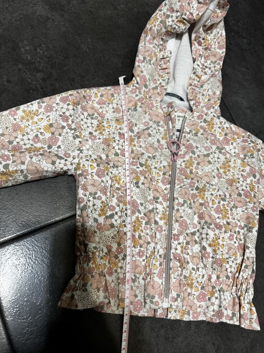 Куртка легенька на дівчинку