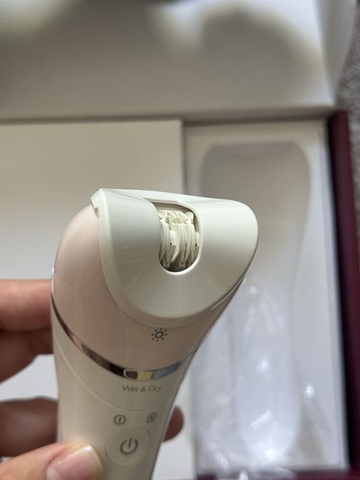 Епілятор Philips Series 8000 BRE721/00