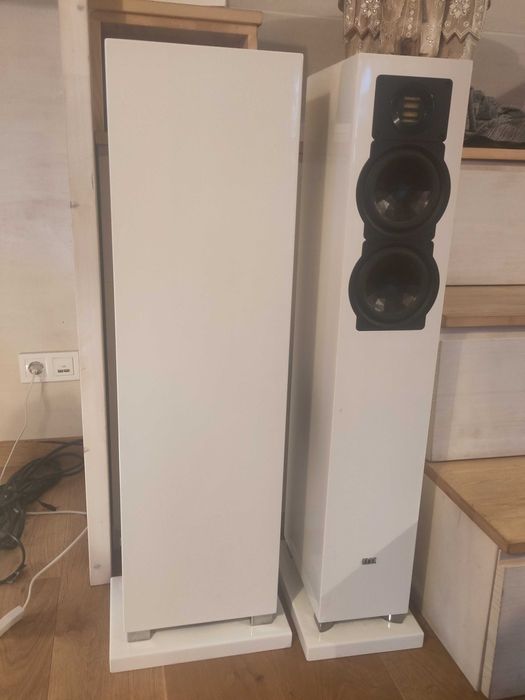 Elac FS 247.3 Colunas de chão