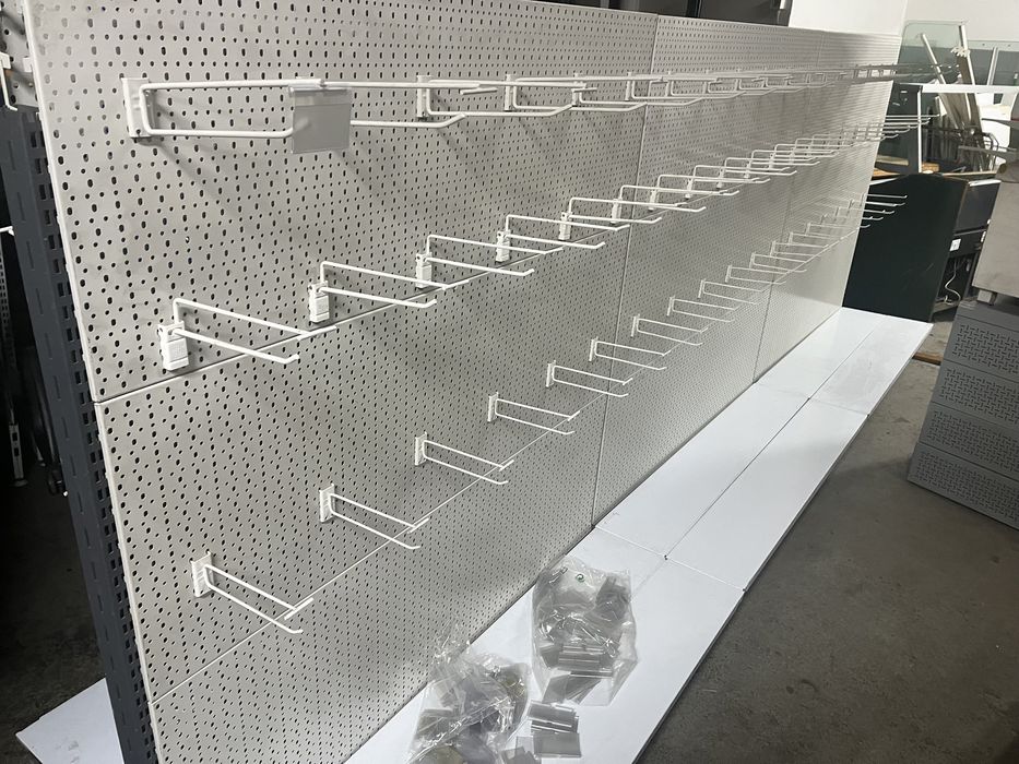 Estante com 108 ganchos dupla composta por 3 modulos total 4.01mt