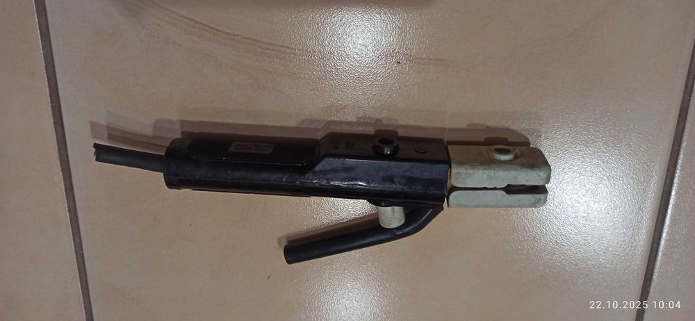 Новий сварочний держатель електродів