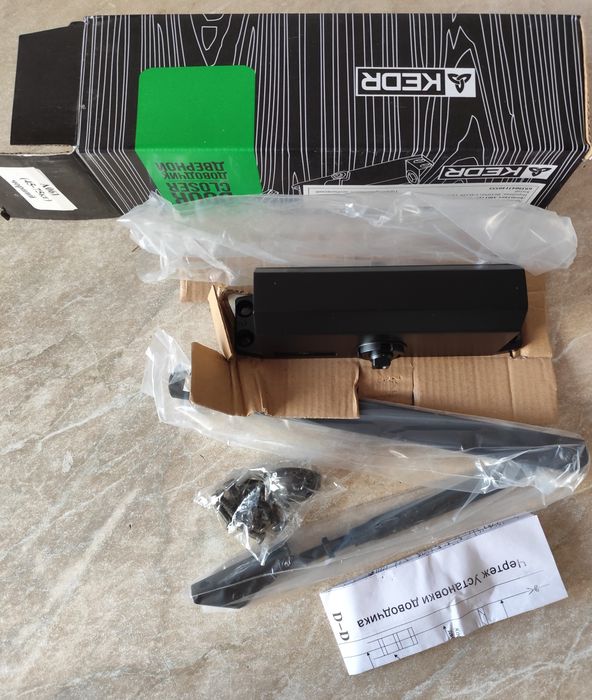 Доводчик дверной