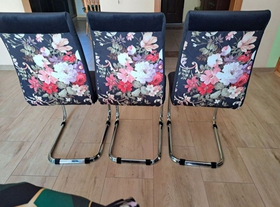 Krzesła plus gratis