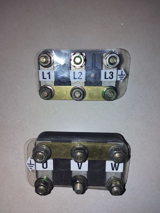 Placa de ligação para alternadores e motores.