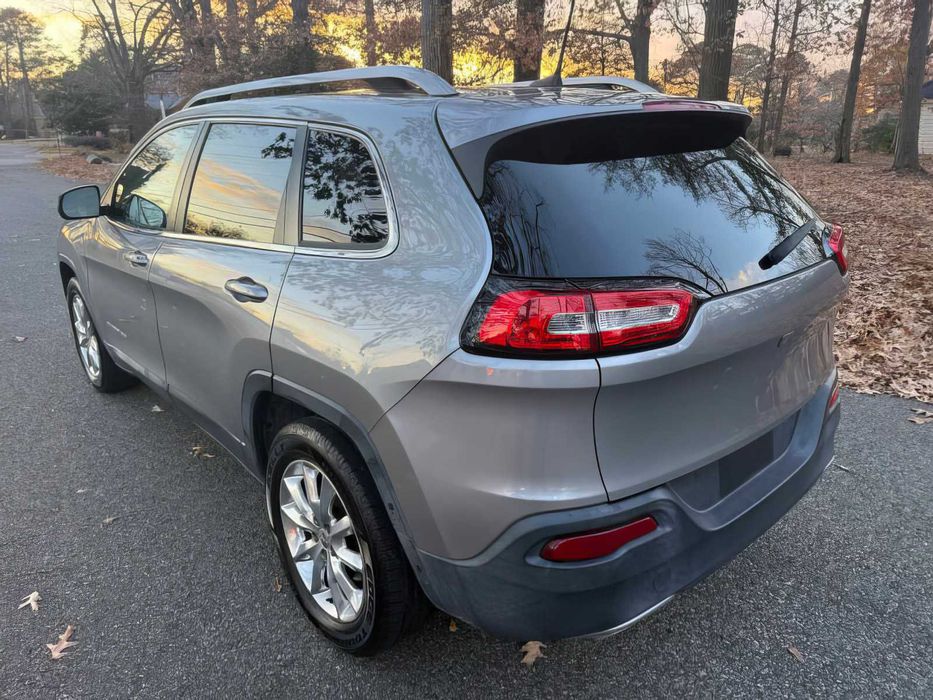 Jeep Cherokee Limited      2016