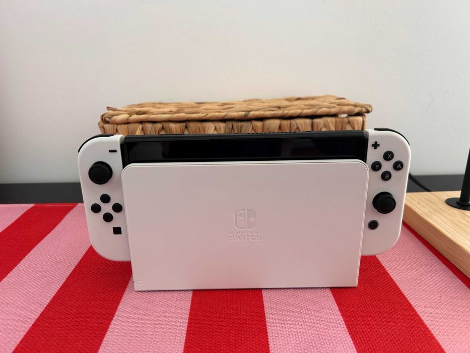Nintendo Switch OLED Branco + Jogos + 256GB + Acessórios