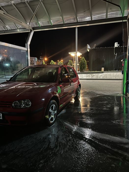 Автомобіль Golf 4 1.4 16V