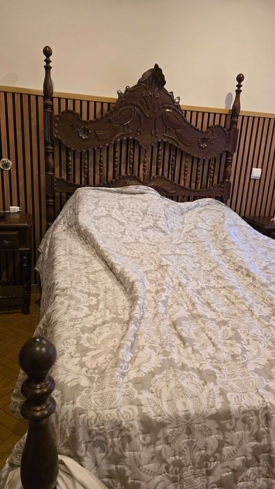 Conjunto de Quarto Clássico em Madeira