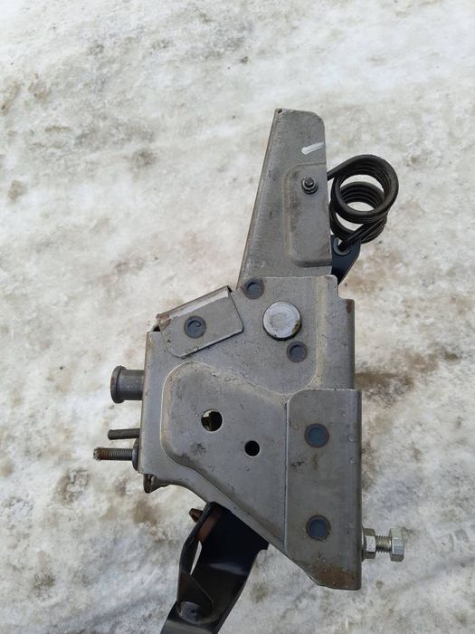 Педаль сцепления Мазда 6 2002-2007гг