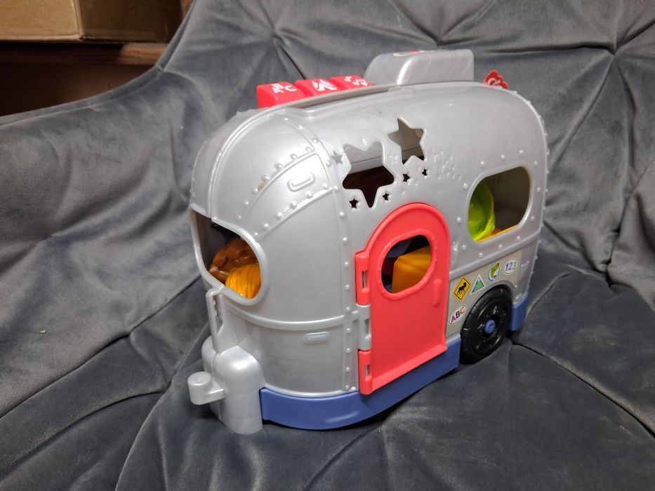 Ігровий набір Fisher-Price Little People Light-Up Learning Camper
