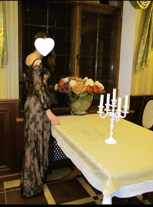 Елегантна сукня з мереживом, вечірня, розмір S