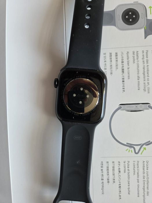 Apple Watch Series 11 42 mm Cellular LTE – Onyks / Jet Black