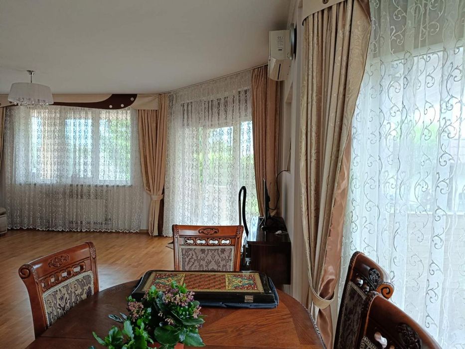Продам, Справжній будинок, садиба. Новоолександрівка.