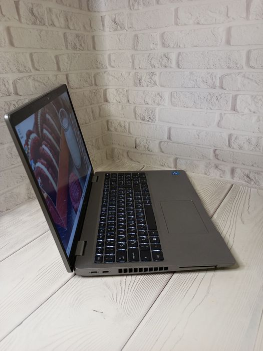 Ноутбук Dell Latitude 5520 i5-1155G7 підсвітка клавіатури